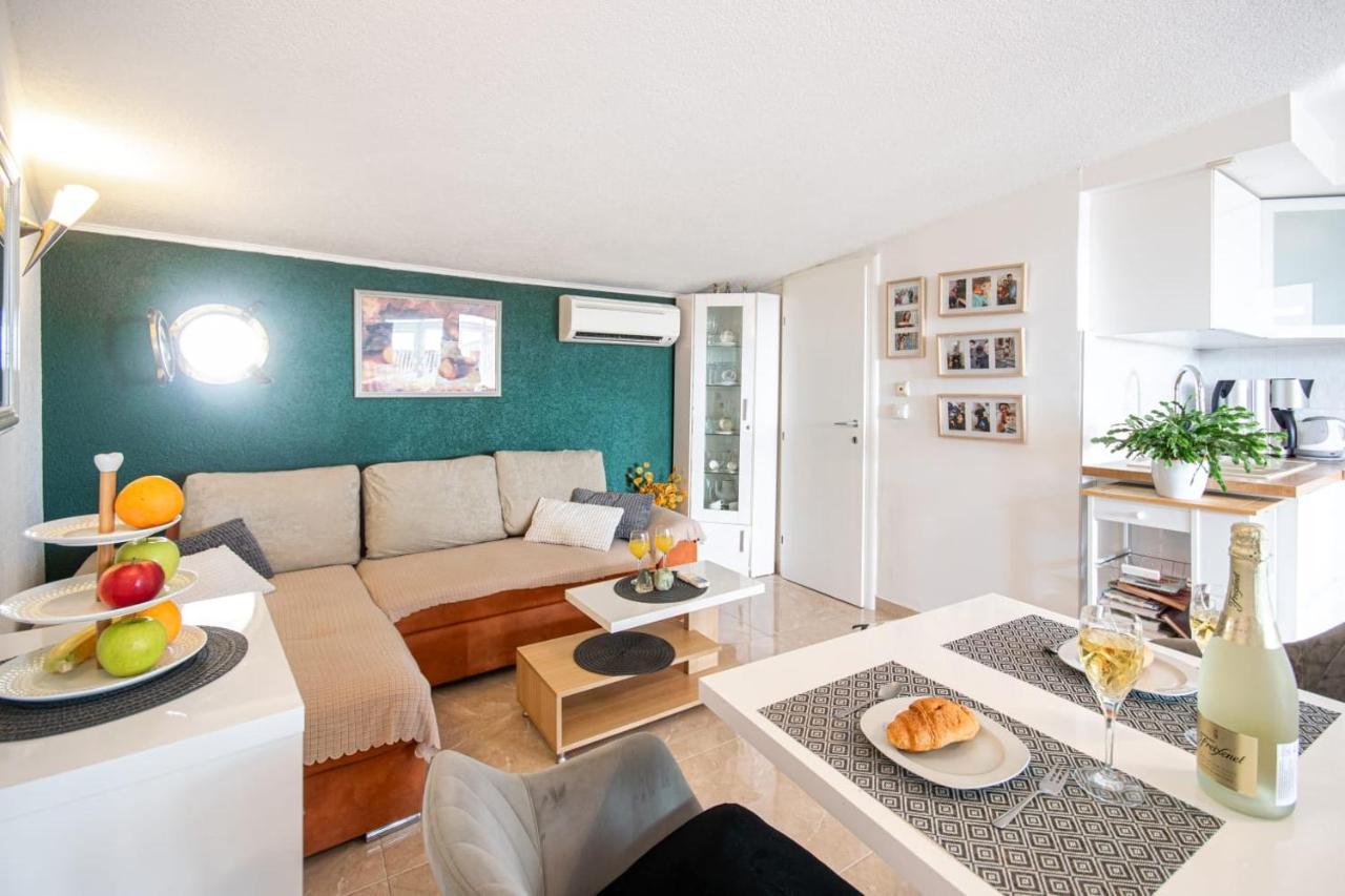 Holiday Home Nevera Makarska Exterior photo