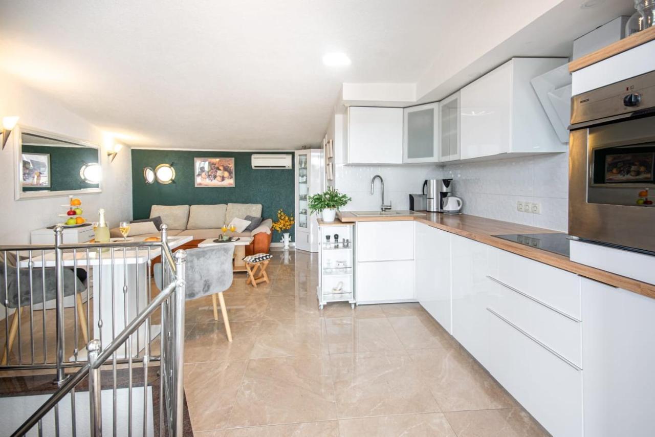 Holiday Home Nevera Makarska Exterior photo