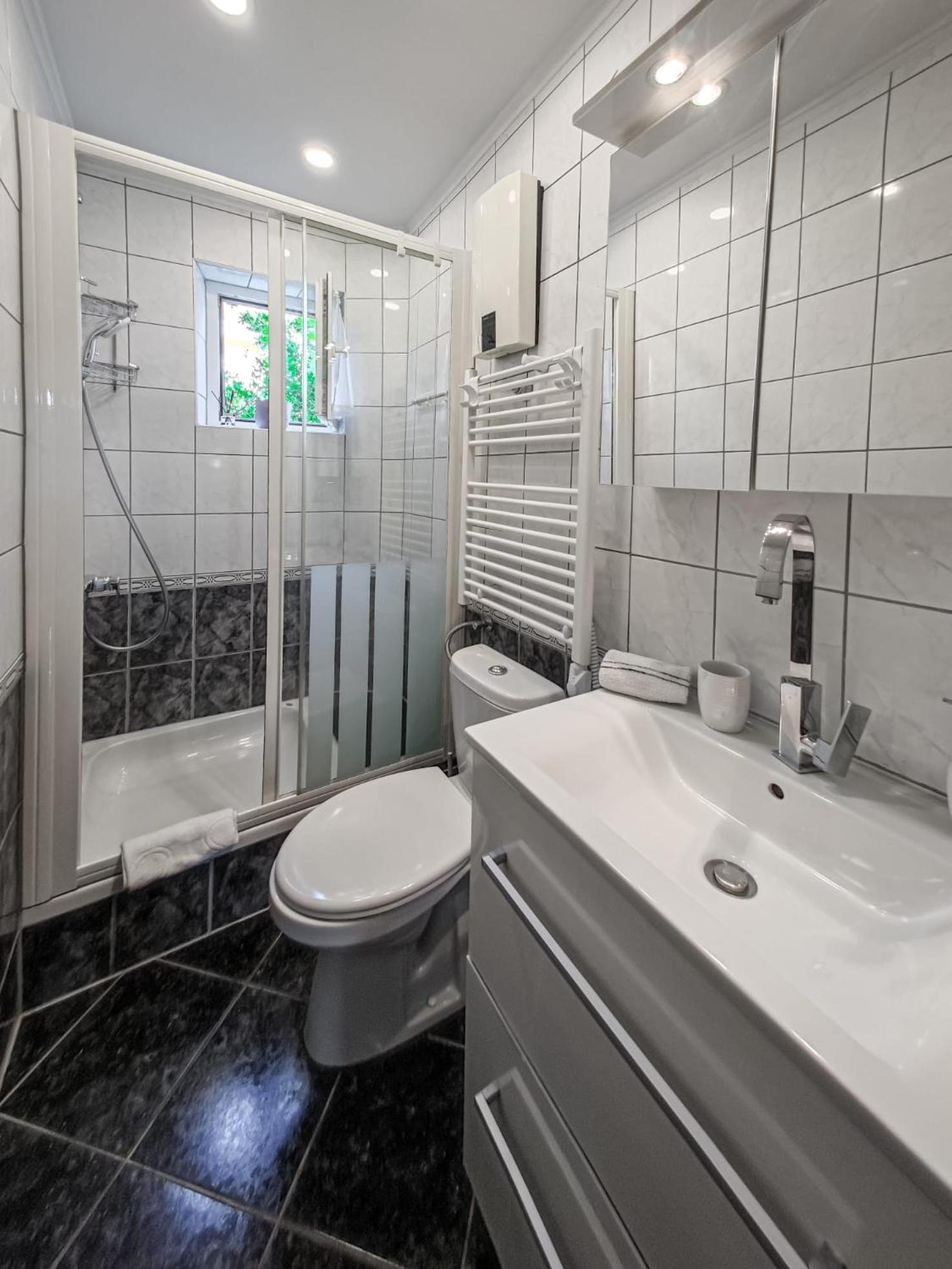 Holiday Home Nevera Makarska Exterior photo